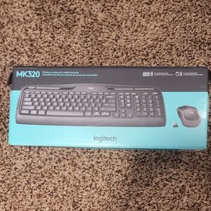 Logitech MK320 (920002836) Wireless Keyboard and Mouse Combo NEW